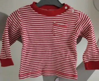 Tee-shirt manches longues marinière rouge et blanc taille 24 mois