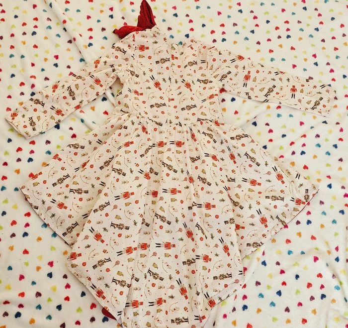 Robe fait  main  7 ans - photo numéro 4