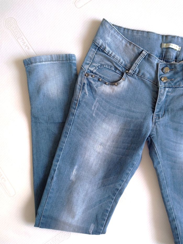 Jean taille basse bleu clair effet délavé - One by Gémo - photo numéro 2