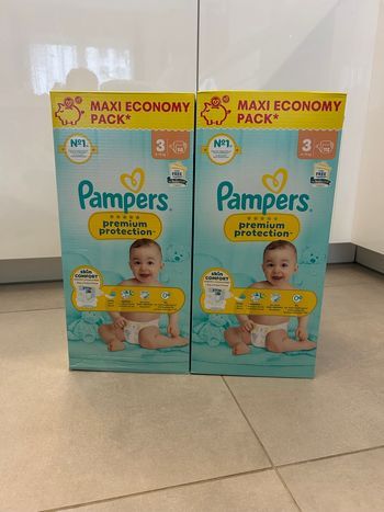 216 Couches Pampers Premium Taille 3 