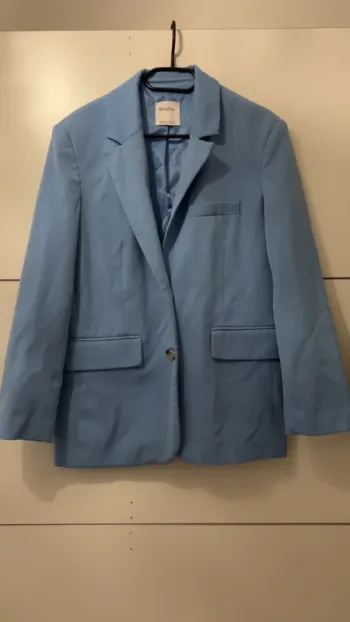 Blazer bershka taille M bleu très bon état