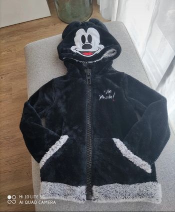 Veste polaire Mickey begummy 9 10 ans.