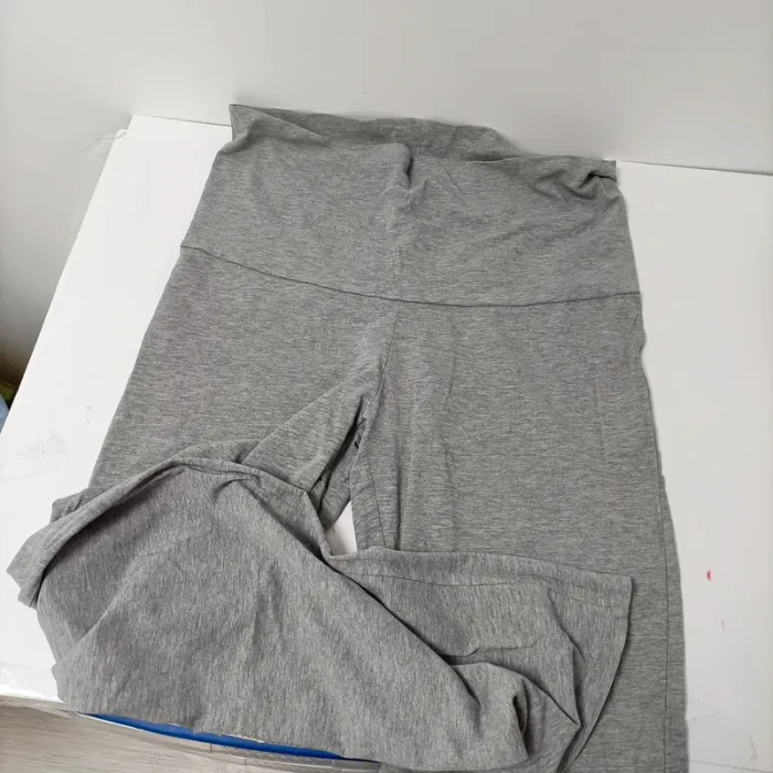 Lot 9 pantalons femme T36/38 dont jeans, bermudas, salopette denim LOT036 - photo numéro 4