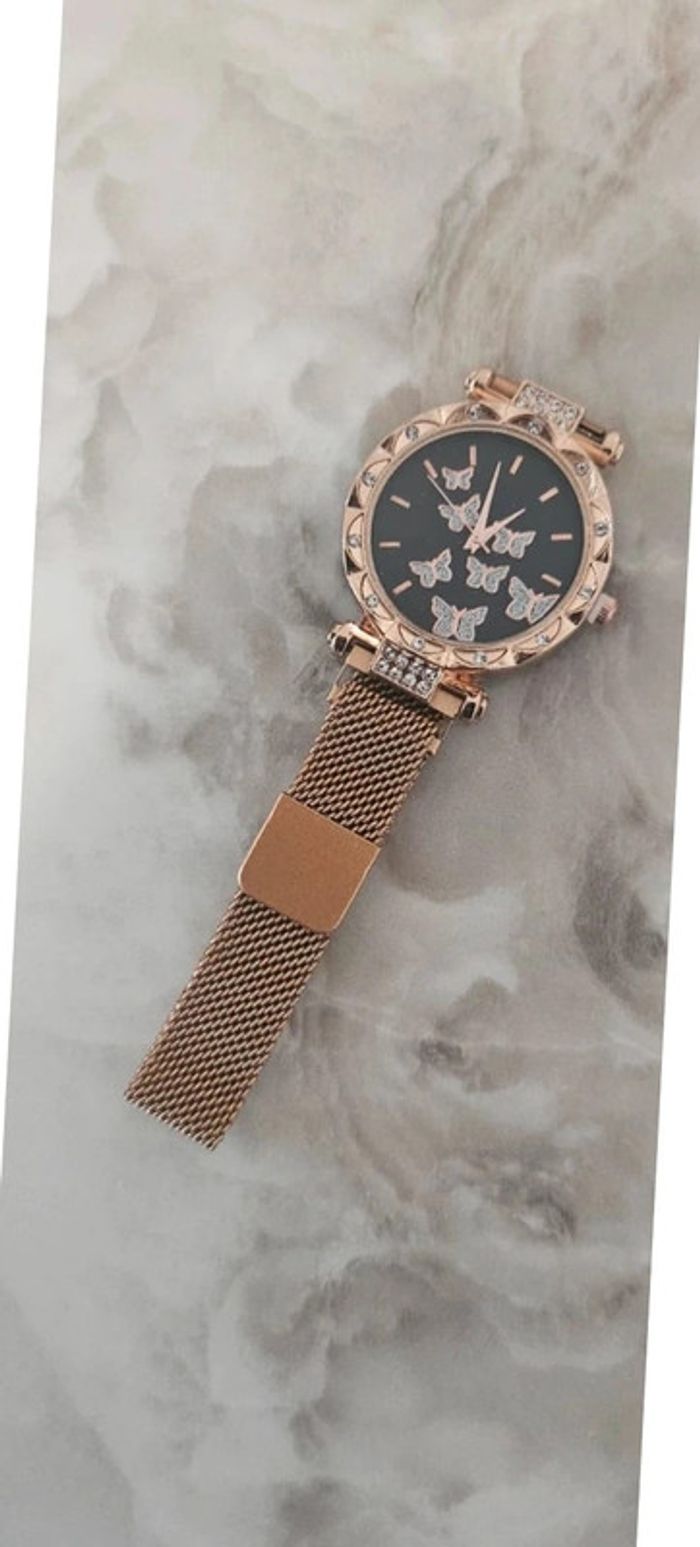 Montre neuve pour femme - photo numéro 2