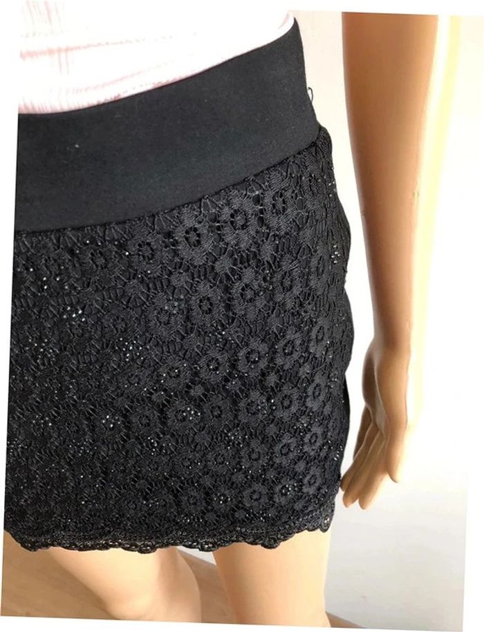Jupe courte noire avec dentelle Elegante taille L jamais portée (taille petit) - photo numéro 6