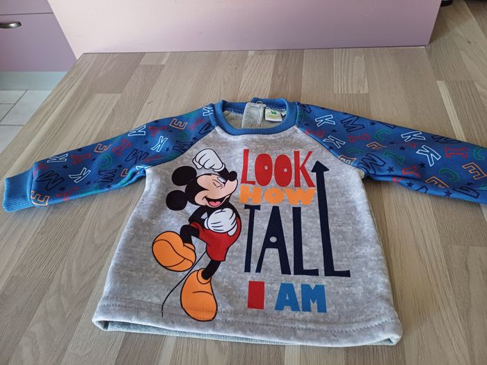 sweat manches longues garçons Taille 6 mois