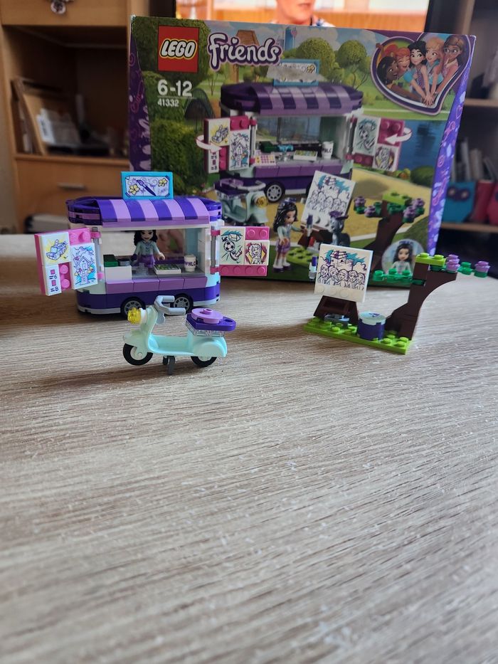 LEGO Friends 41332 – Le stand d’art d’Emma 🎨