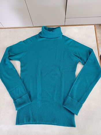 Pull col roulé taille 2
