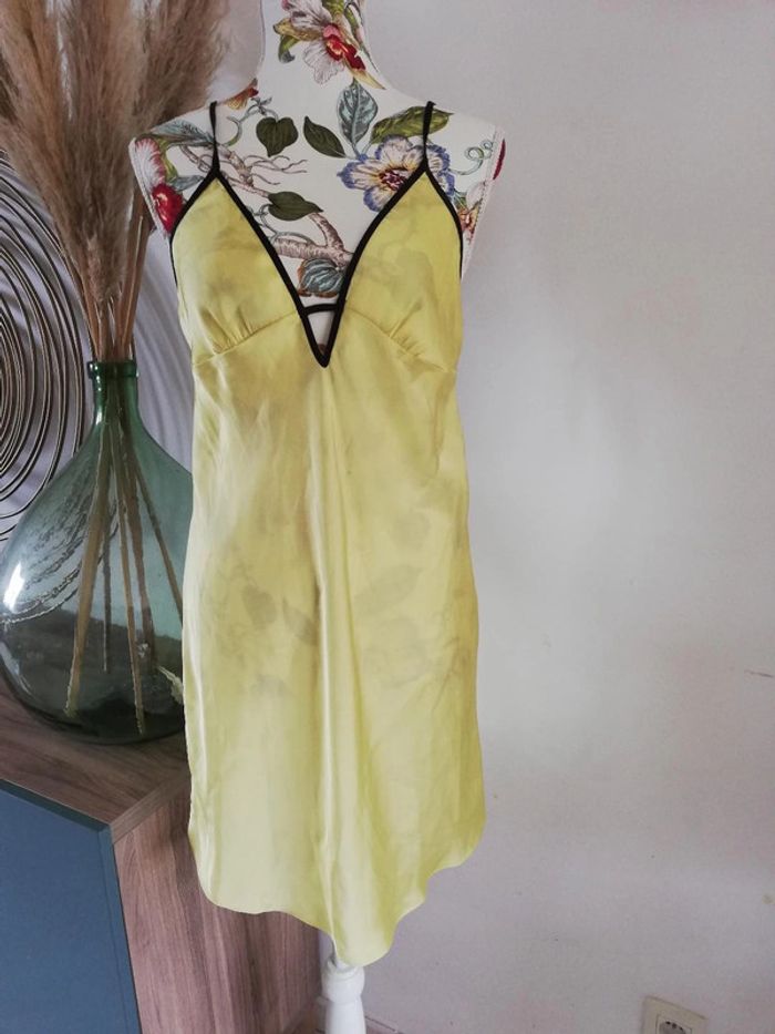 Nuisette ETAM T38 jaune à dentelle