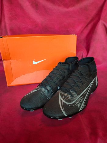 Chaussures de football superfly 8 club pointure 47 neuves 