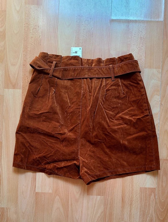 Short effet daim marron taille 40 neuf - photo numéro 2