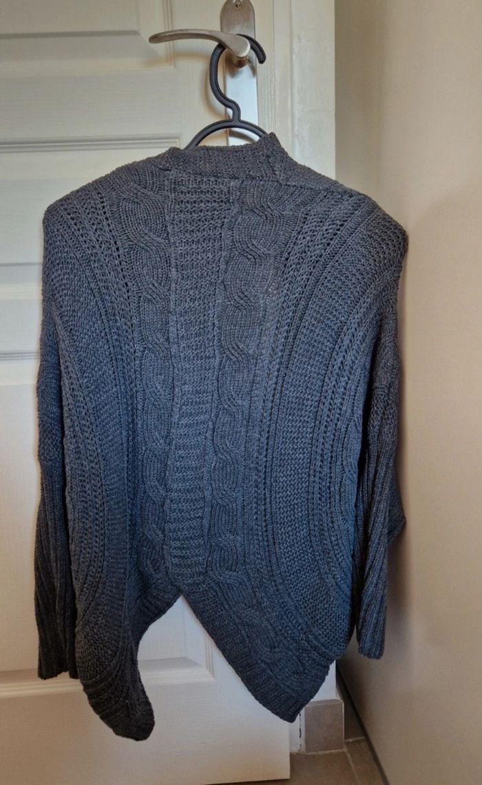 Gilet en laine gris - photo numéro 2