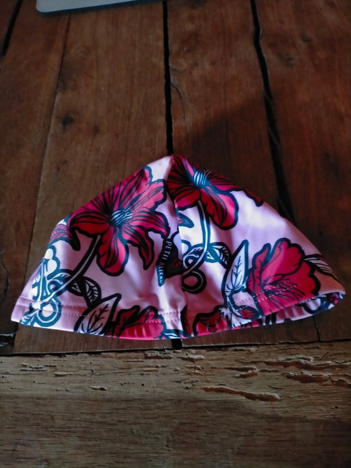 Joli bonnet de bain Petit Bateau 5/6 ans