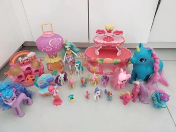 Lot little pony
