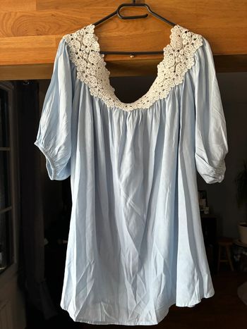 Top épaules dentelle