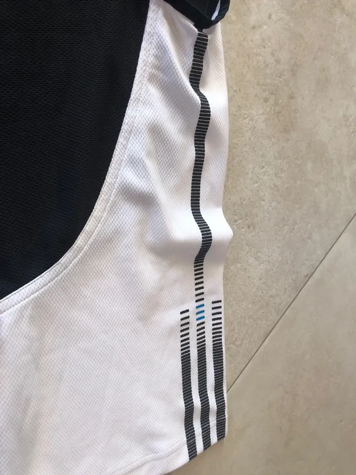 Tee-shirts adidas blanc et noir - photo numéro 4