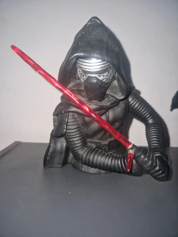 Tirelire kylo ren