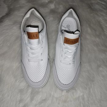 Basket neuf T38