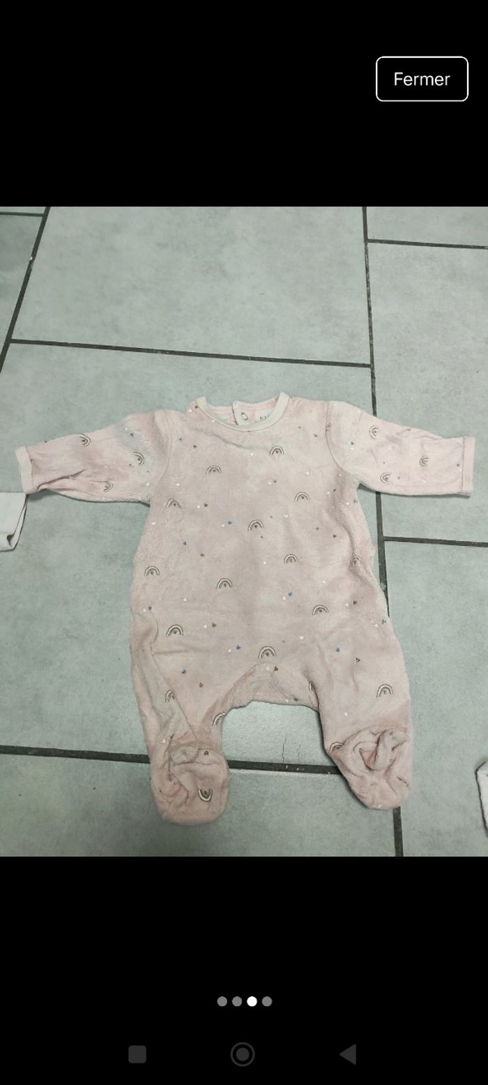 Pyjama 1 mois - photo numéro 3