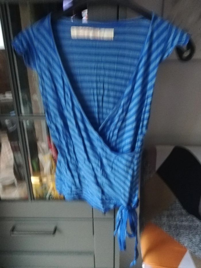 T shirt 36/38 - photo numéro 3