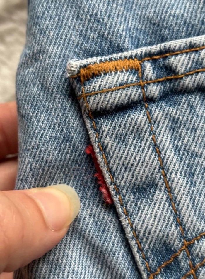 Jean Lévis 534 vintage 90s bleu clair taille haute coupe droite fuselé slim taille X/34 rare - photo numéro 4
