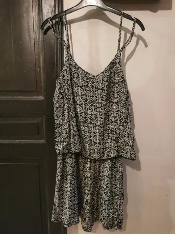 Combi short à motifs.