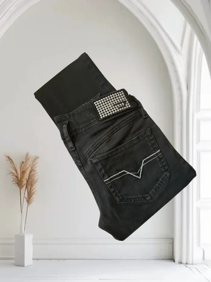 Jean Diesel modéle matic ,coupe straight fit ,taille basse ,stretch - photo numéro 9