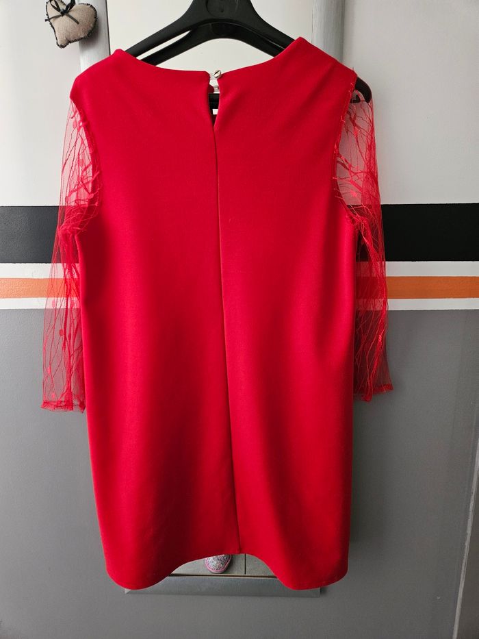 Robe rouge manches dentelle T 38 - photo numéro 2
