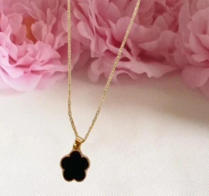 Collier chaine avec un Trèfle noir acier inoxydable - photo numéro 2