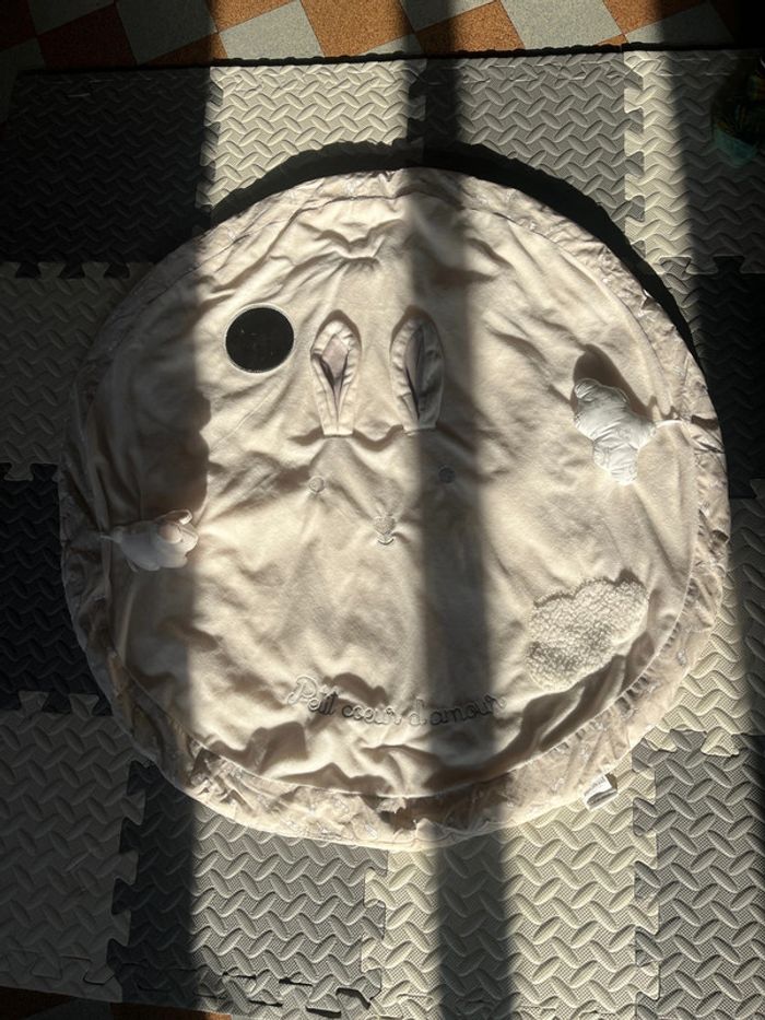 Tapis de Sol Maison du monde Lapin petit cœur d’amour beige