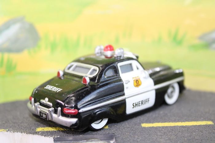 Disney Pixar cars Shériff - photo numéro 5