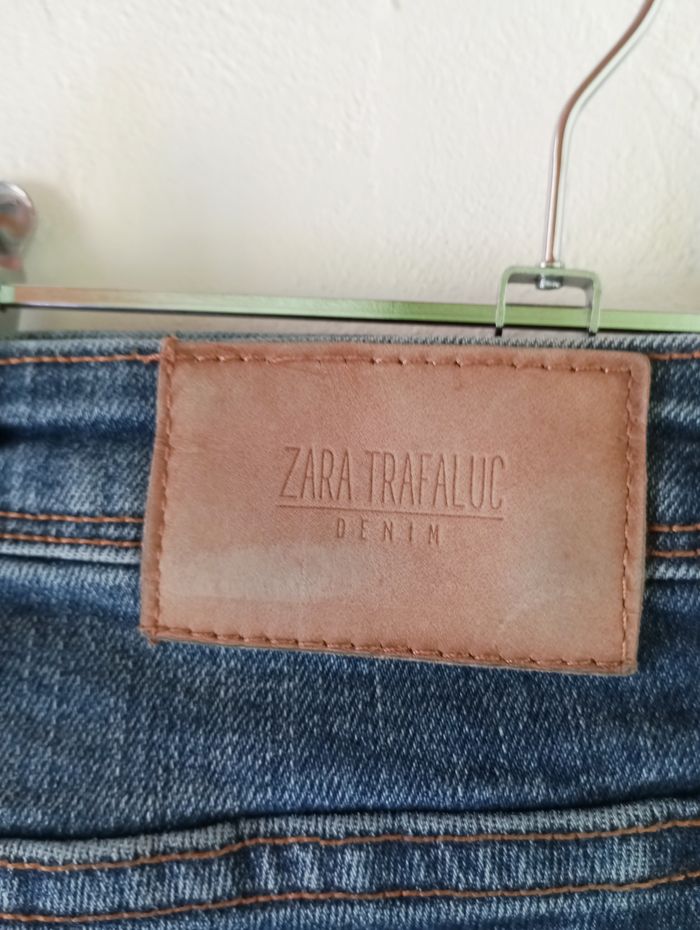 🌸jean troué, zara trafaluc, taille 40 - photo numéro 2
