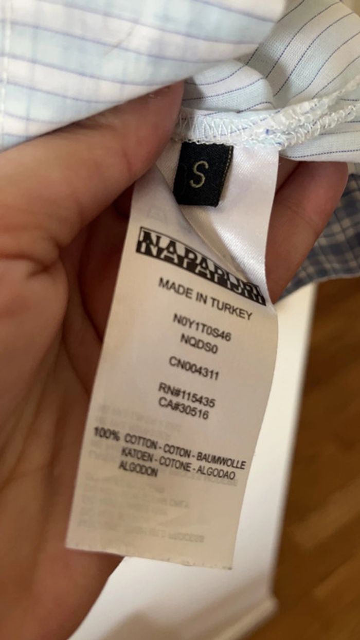 Chemise légère été Napapijri taille S - photo numéro 4