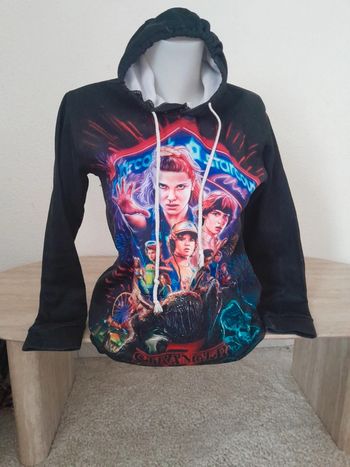 Sweat à capuche 💫 imprimé Stranger💫taille 36-S