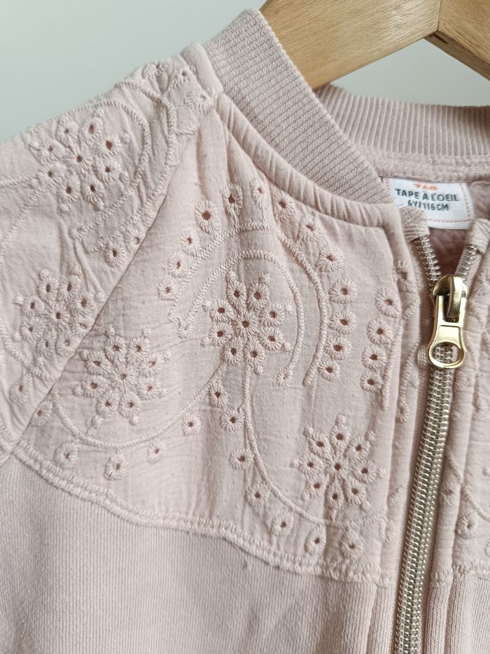 Gilet a dentelles - photo numéro 2