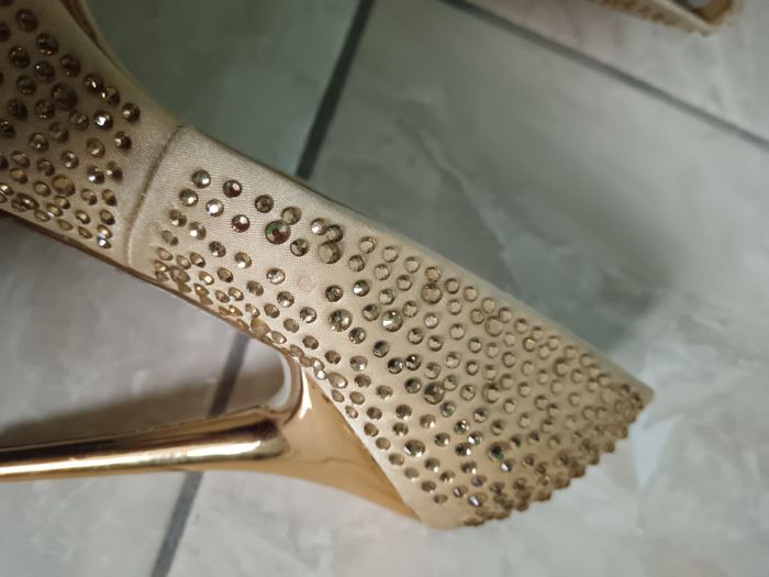 Escarpins dorés à strass élégants taille 36 - photo numéro 8