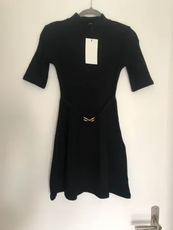 Superbe belle robe courte skater Zara neuve avec étiquette taille S