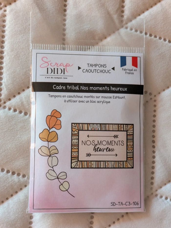 Tampon caoutchouc Cadre tribal Moments heureux Scrap Didi