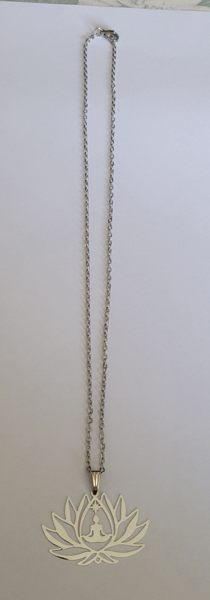 COLLIER YOGA MEDITATION LOTUS ARGENTE ! NEUF ! - photo numéro 4