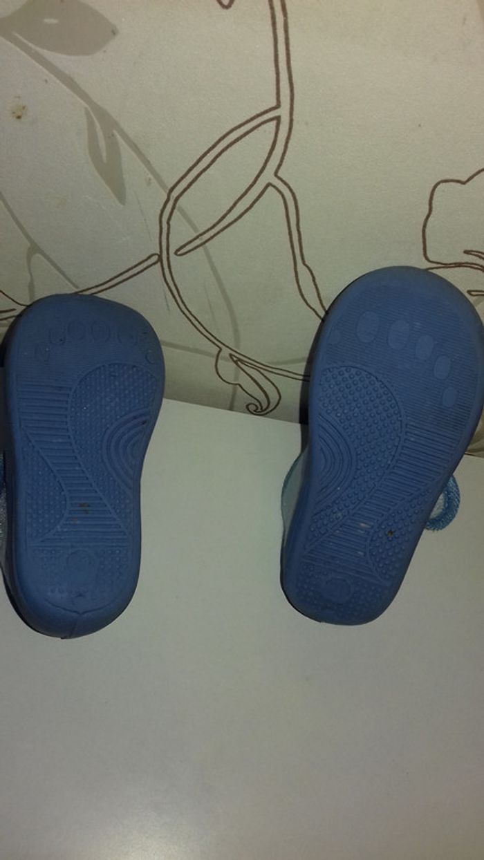 Chaussons taille 21 - photo numéro 3