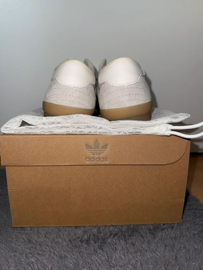 Adidas Tischtennis Naked Copenhagen Silvery Daisy Lace Pack - photo numéro 5