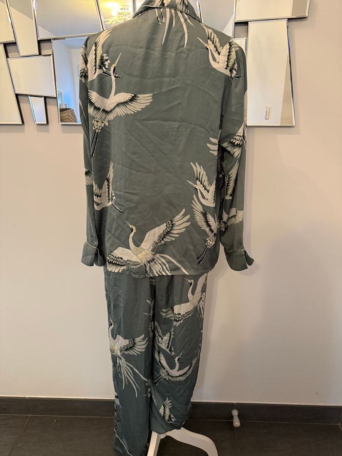 Pyjama 2 pièces satin Taille 38-40 - photo numéro 4