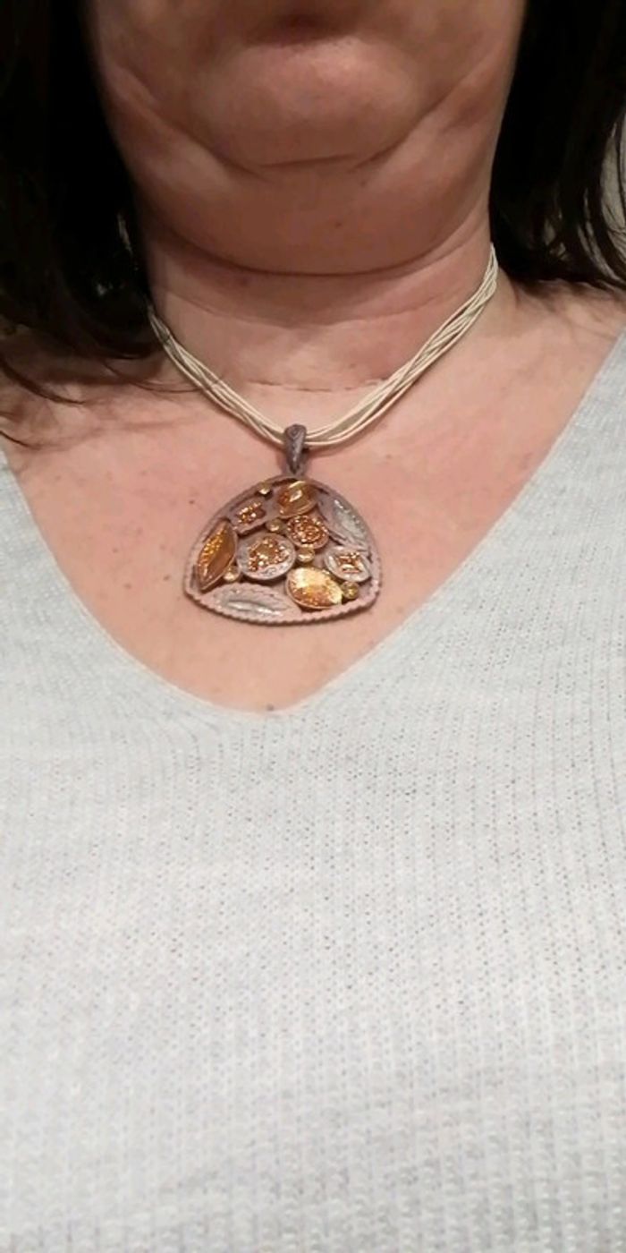 Collier fantaisie
