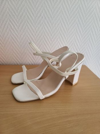 Talons blanc