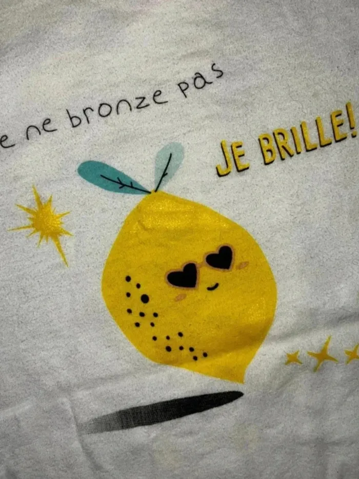 T-shirt fille 12 ans – Kiabi – Je ne bronze pas, je brille – Bon état - photo numéro 4