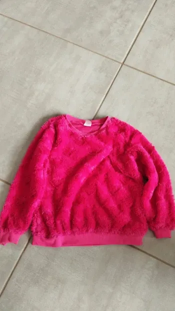 Pull doux rose taille 10 ans fille