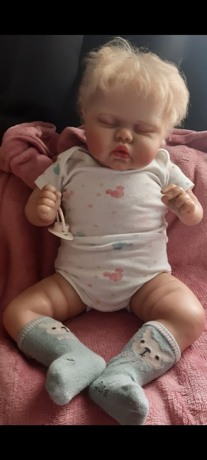 Magnifique bébé reborn fille - photo numéro 2
