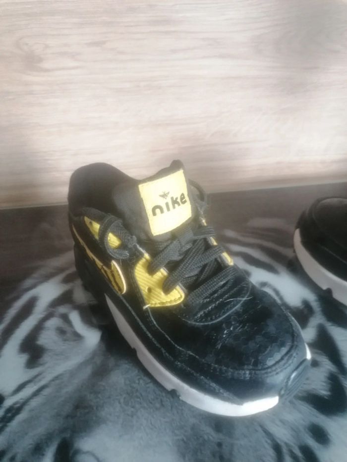 Basket Nike édition limite - photo numéro 4