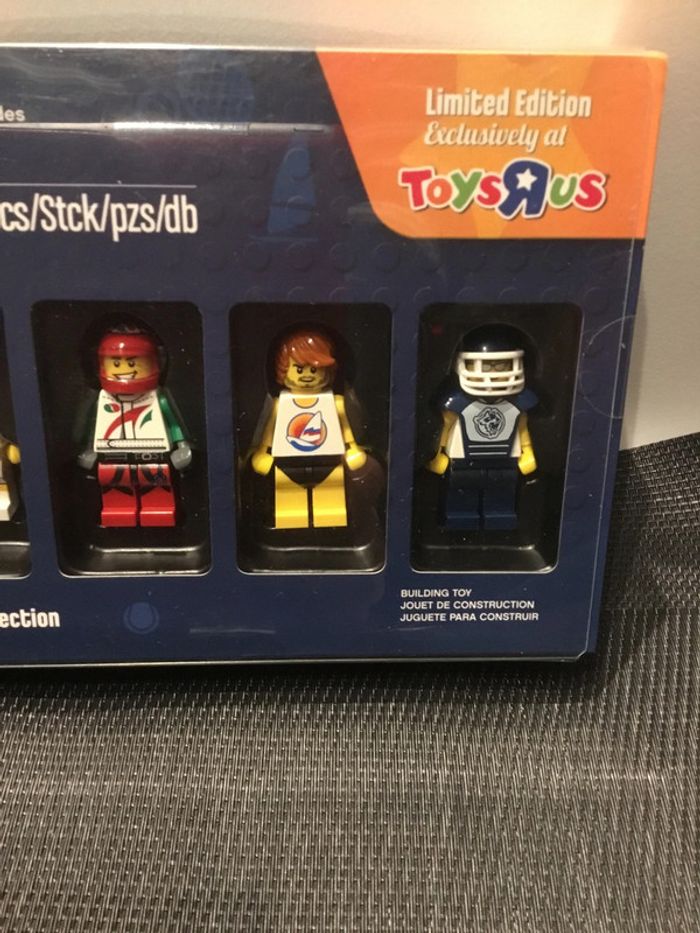Lego officiel coffret athlètes 4 minifigures mini figurines collection édition limitée Toysrus - photo numéro 3