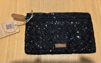 Pochette cabaia noire à sequins